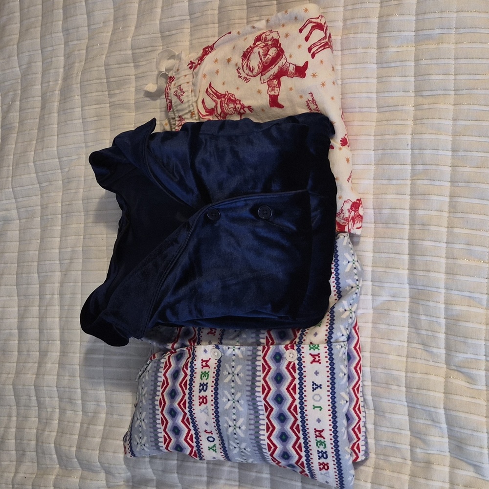 2 Pajama Sets And Free Pajama Pants, XL And Petite (Short) XL